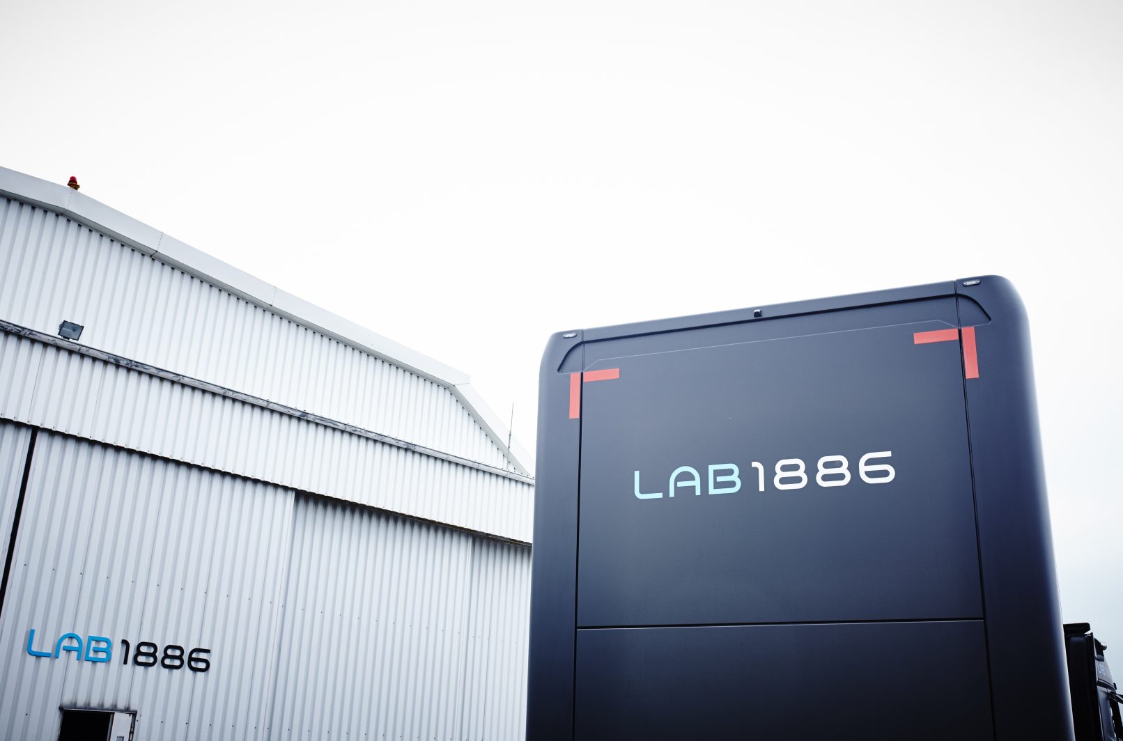 shuttle lab1886 impressionen am hangar